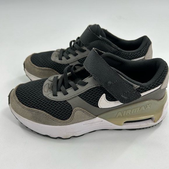 Nike AIR MAX Kids 2Y Grey Black White DQ0285-002 Athletic Sneakers - Picture 1 of 8